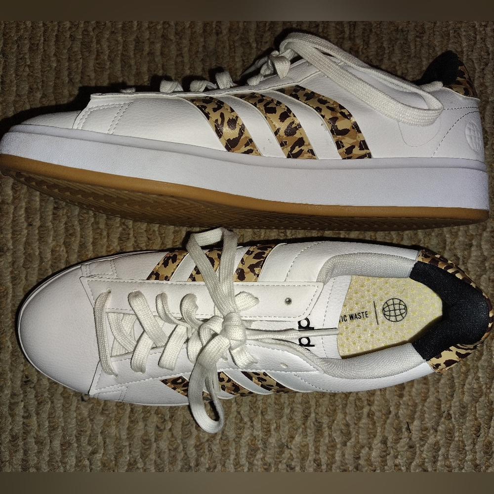 Leopard adidas